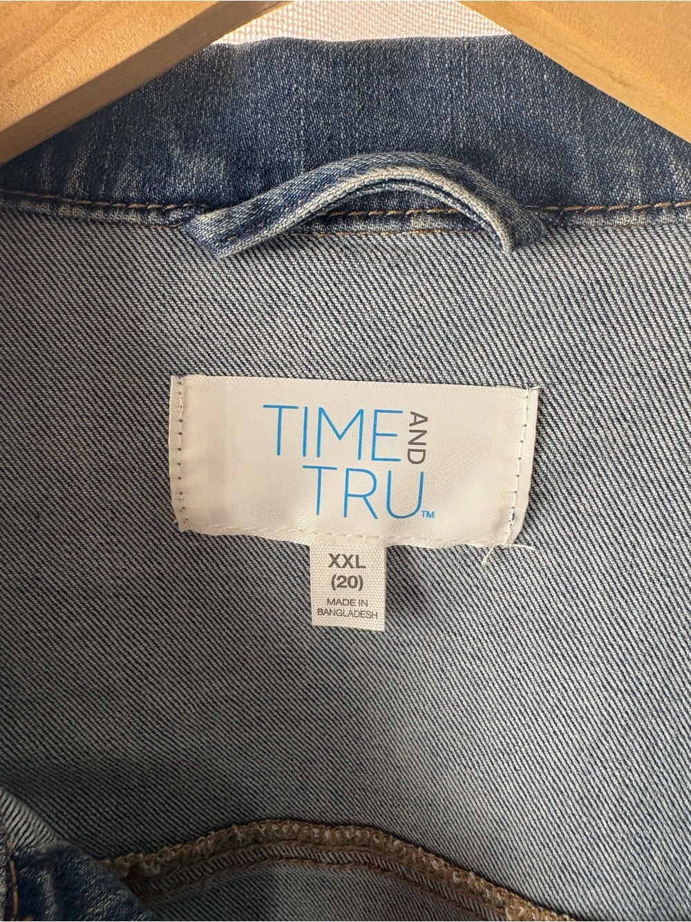 Time and Tru Denim Jacket Classic Fit Button Front Jean Jacket XXL GUC Plus Size - Picture 2 of 7